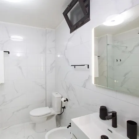 Garajonay Vista A Montanas Los Cristianos (Tenerife)